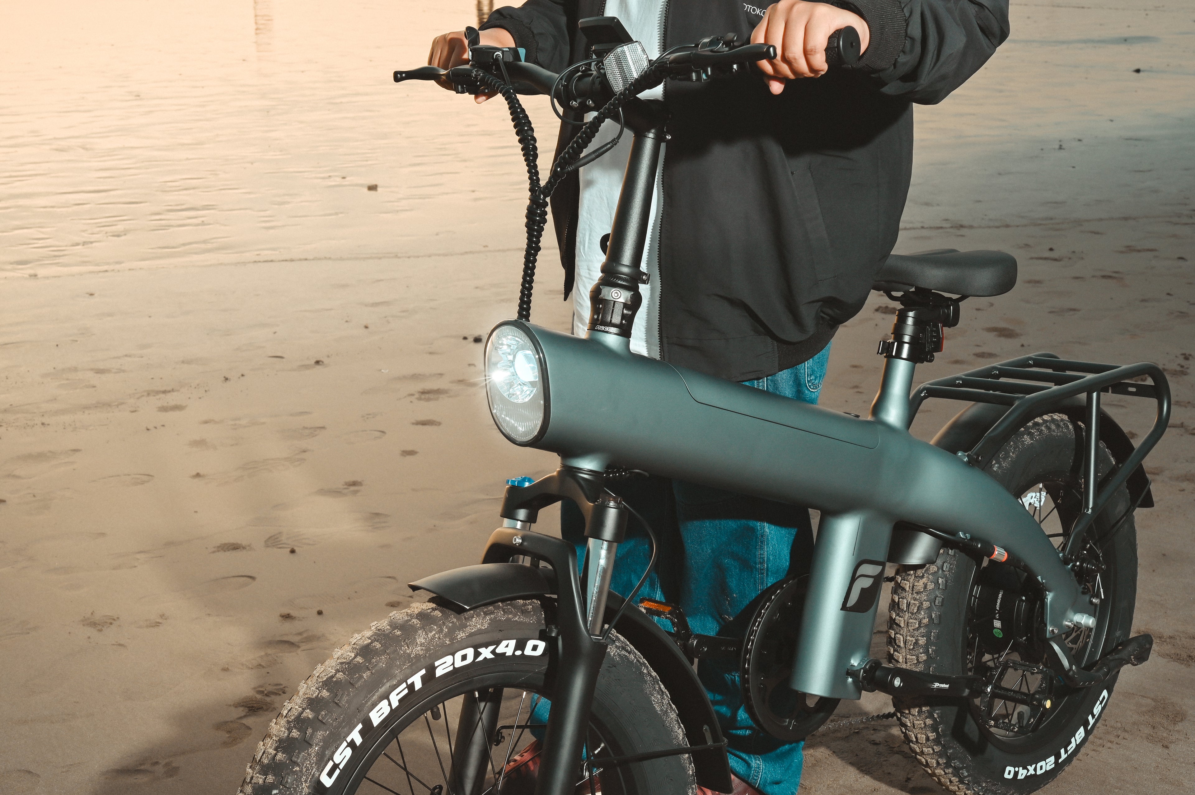 FliS Explorer Max Bundle